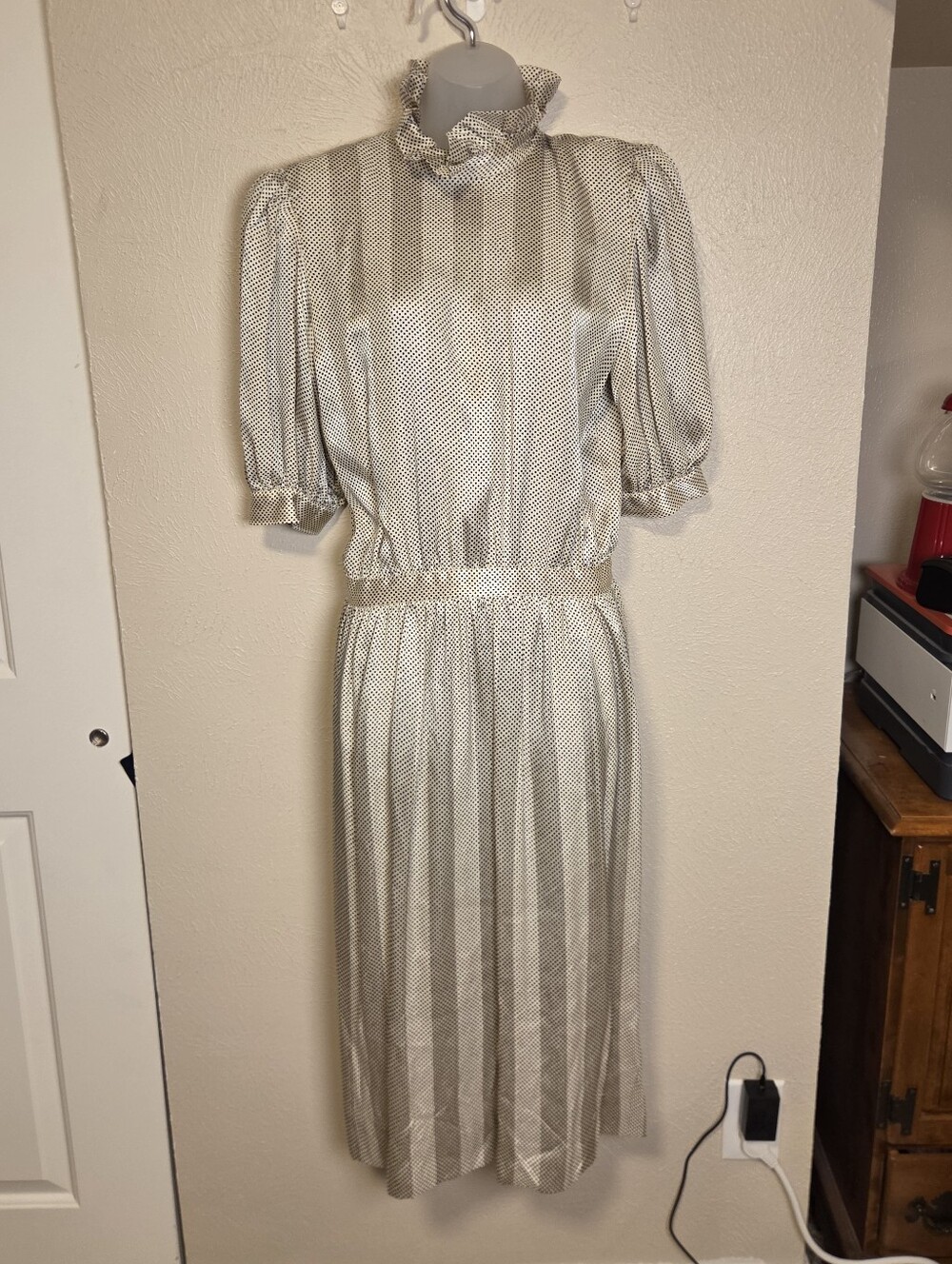 Vintage Albert Nipon Silk Polka Dot Feminine Secretary Dress Ruffle High Neck 10 - Picture 14 of 14